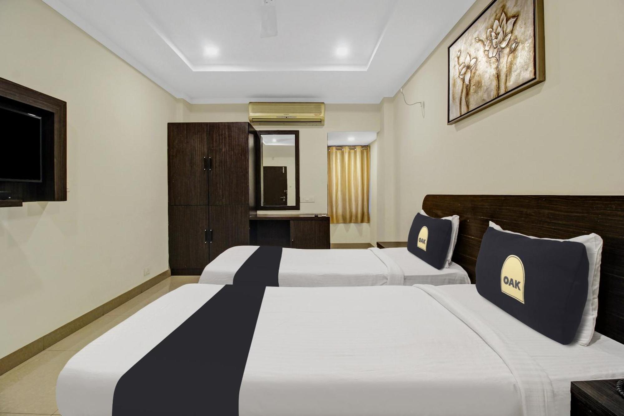 ホテル Super Townhouse Oak Lb Nagar Ramoji ハイデラバード エクステリア 写真