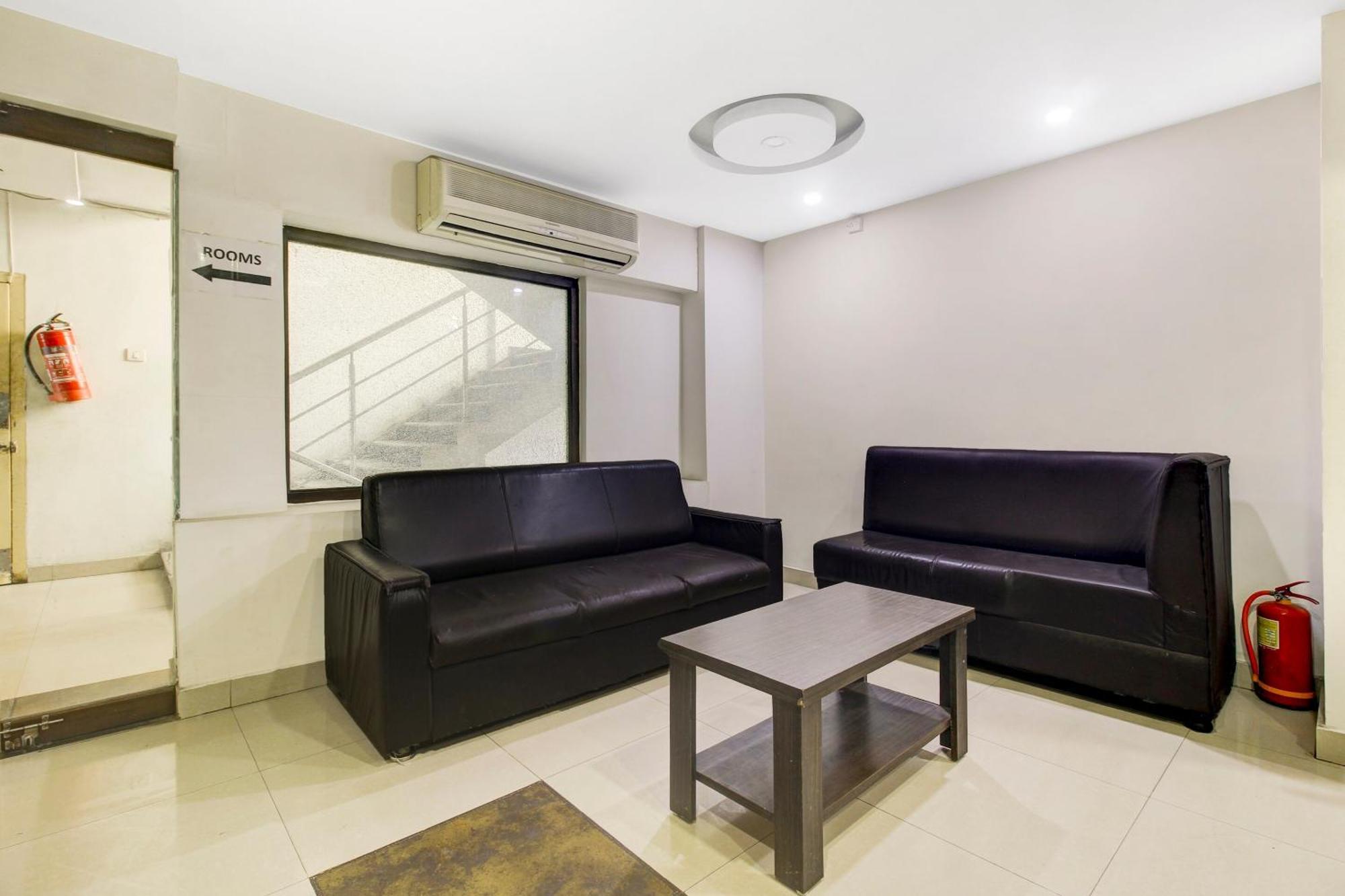 ホテル Super Townhouse Oak Lb Nagar Ramoji ハイデラバード エクステリア 写真